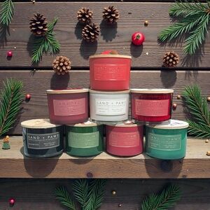 SAND + PAWS Two Wick Odor Neutralizing Scented Candle 12 Oz $28 Retail NEW